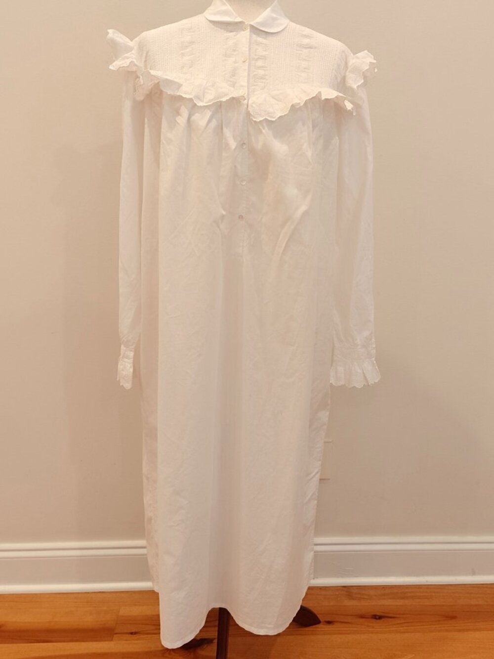 Vintage Italian Nightgown Medium Cotton White Handmade Lace Bib Victoria Edward